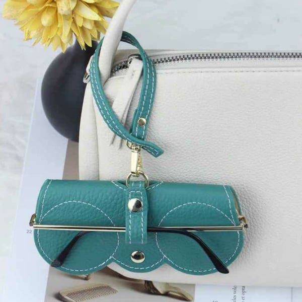 ✨Soft Leather Sunglasses Bag👓️